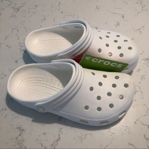 Crocs classic clog in white women’s size 7